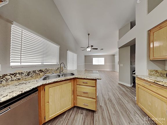 5th image of 2658 Grand Basin Dr
