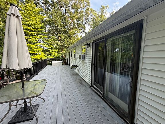 4th image of 1 Burris Way