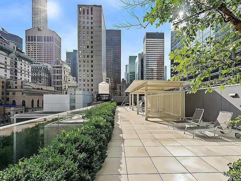 15 W 53rd St #18F — Photo 14