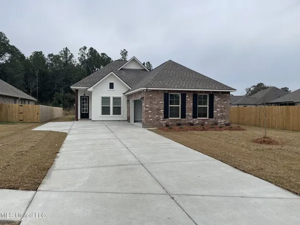 810 Leeward Dr, Biloxi, MS 39532