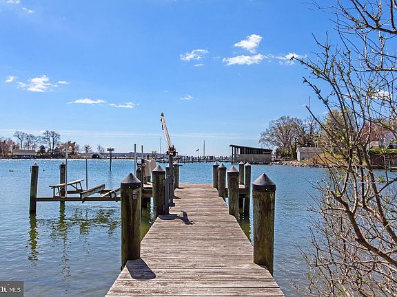 3rd image of 40003 Tippit Rd