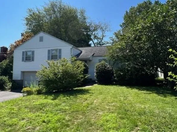 121 Haynes Road, West Hartford, CT 06117