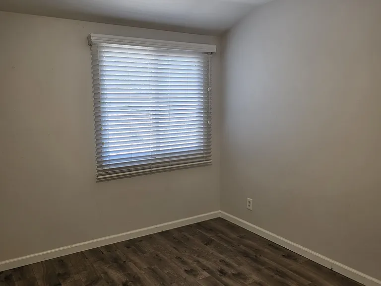 4004 Constellation Rd — Photo 10
