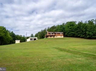 672 Creek Rd, Berkeley Springs, WV 25411