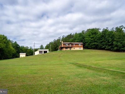 672 Creek Rd, Berkeley Springs, WV 25411