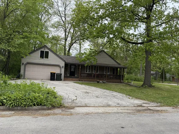 2605 N 111th STREET, Wauwatosa, WI 53226