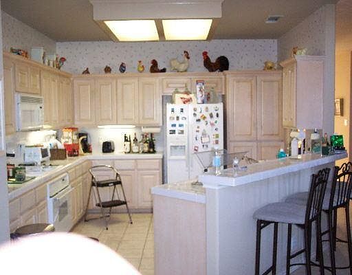 4th image of 123 TAPATIO DR #0