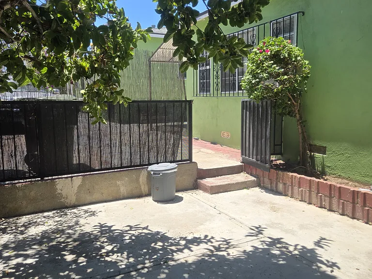 3107 Gleason Ave #1/2 — Photo 11