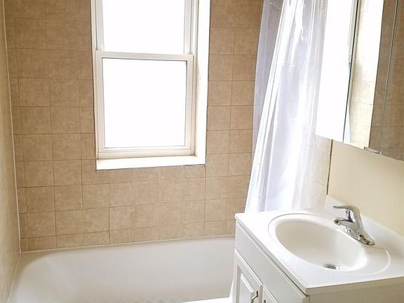 5th image of 7031 S Merrill Ave APT 202
