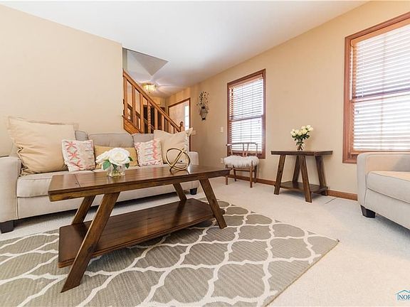 3rd image of 10387 Brookside Dr