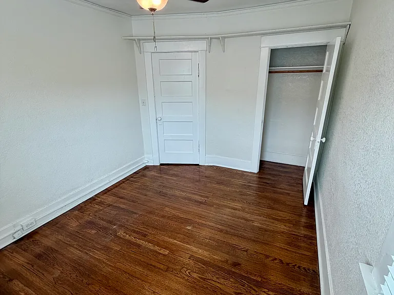 143 W Ivy St — Photo 9