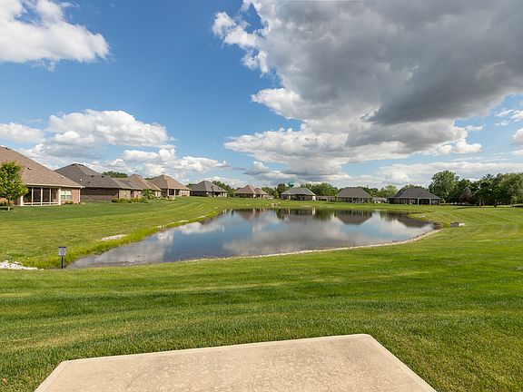 4th image of 1213 Highbury Dr