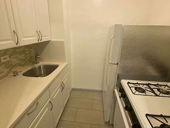 3rd image of 32-21 Newtown Ave #1E