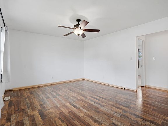 3rd image of 4628 50th St