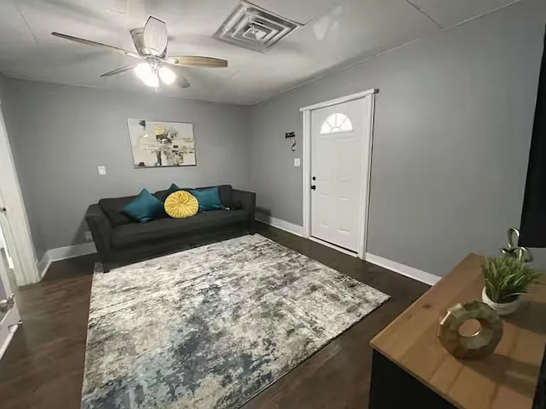 4201 Irvington Blvd — Photo 3
