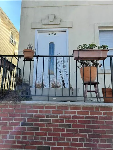 315 Beach 90th St #1