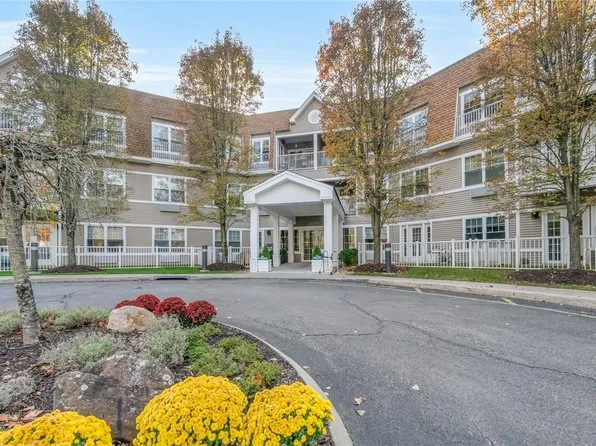 205 Sutton Drive, Mount Kisco, NY 10549