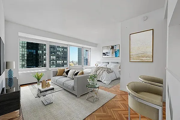 Rented by RELO REDAC INC. | media 1