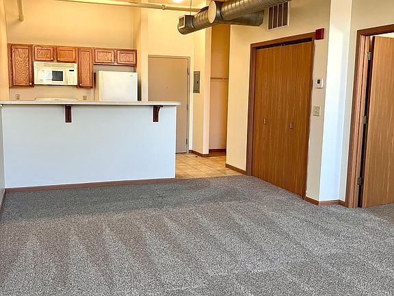 4th image of 608 Lincoln Ave