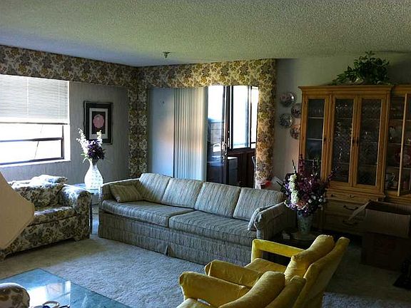 5th image of 671 NE 195th St APT 415E