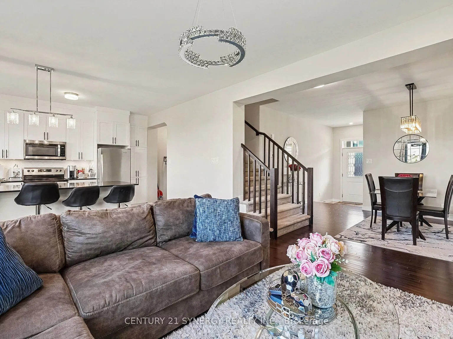 3 bed, $2,900 — Photo 4