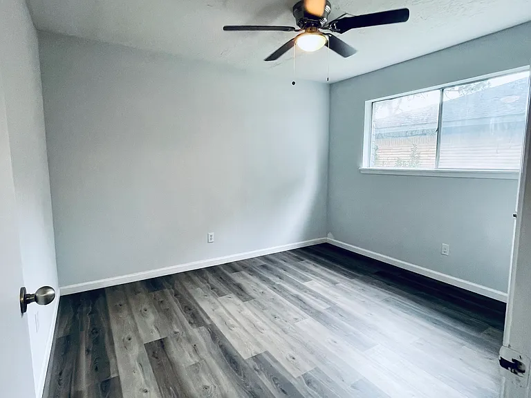 7506 Riptide Dr — Photo 8