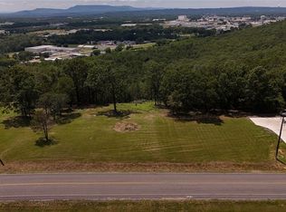 409 Apple Ln, Russellville, AR 72802