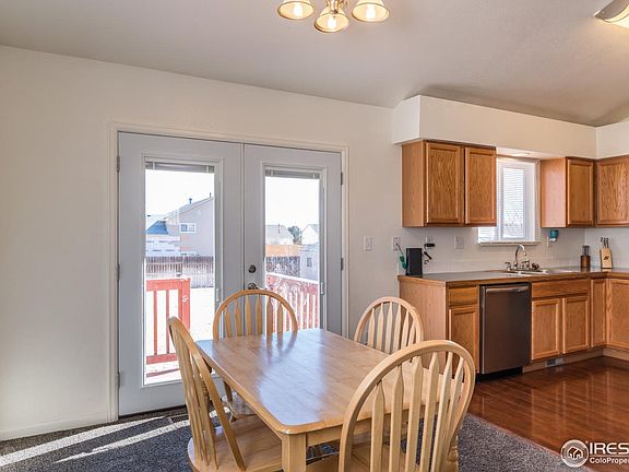 5th image of 130 Lambert St