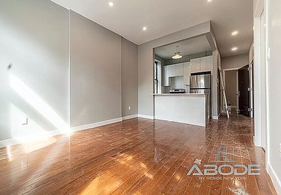 3rd image of 139 Tompkins Ave #1F