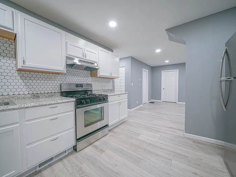 934 Ridge Ave #2 — Photo 20