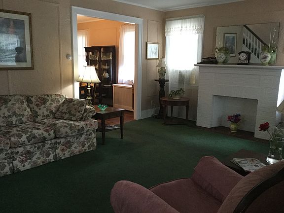 5th image of 224 Oak St
