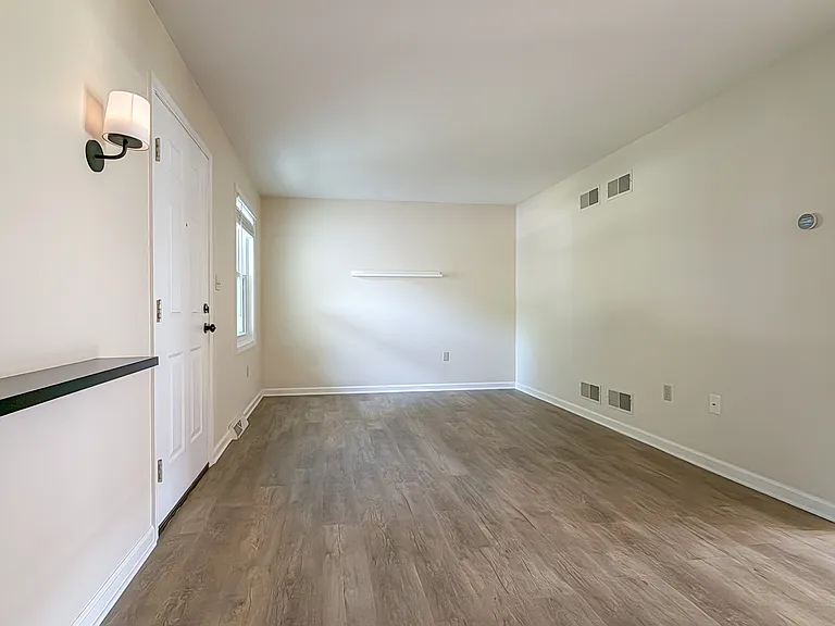 84 Red Stone Cir — Photo 4