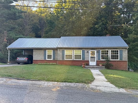 3rd image of 3125 Cherokee Dr