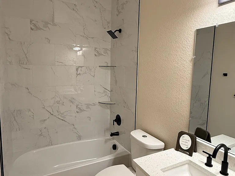 2619 Creekview Dr — Photo 8