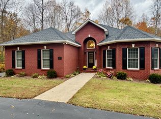 498 Dearman St, Smithville, TN 37166