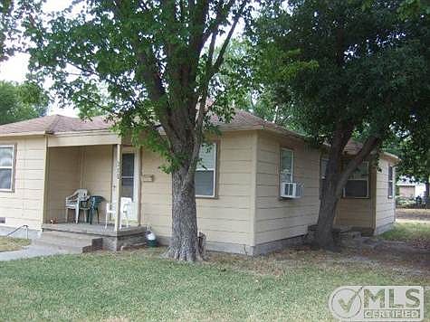 1st image of 530 Loraine Cir