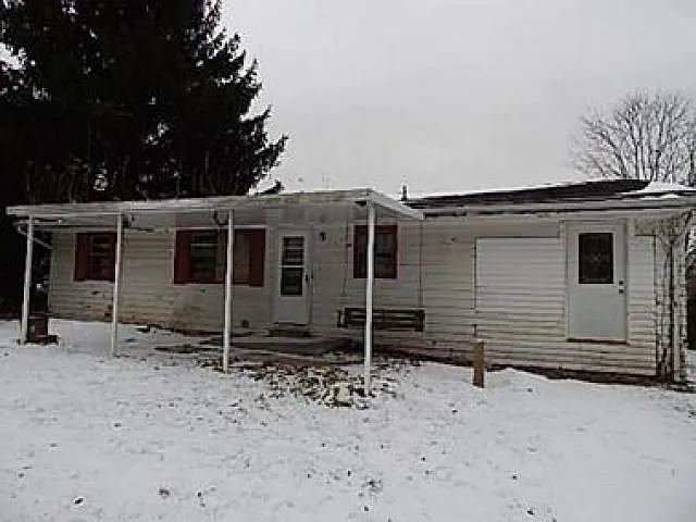 107 Meadowbrook Dr photo 1