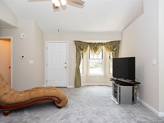 2nd image of 2947 Willow Creek Estates Dr
