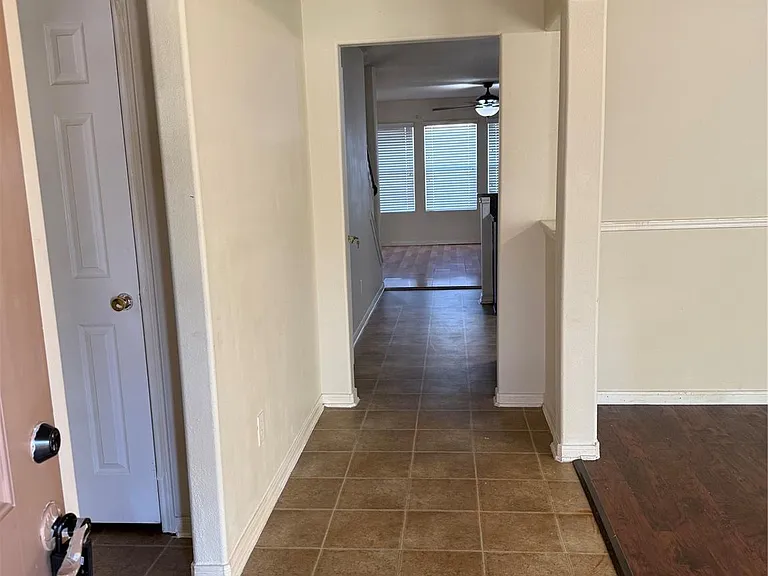 1330 Reedpoint Dr — Photo 3