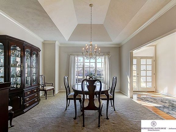5th image of 15940 Lake St
