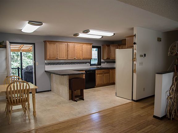 4th image of 1621 Washington Dr