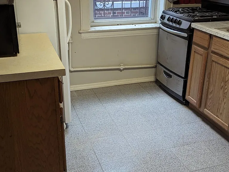 7411 Boulevard East #404 — Photo 2