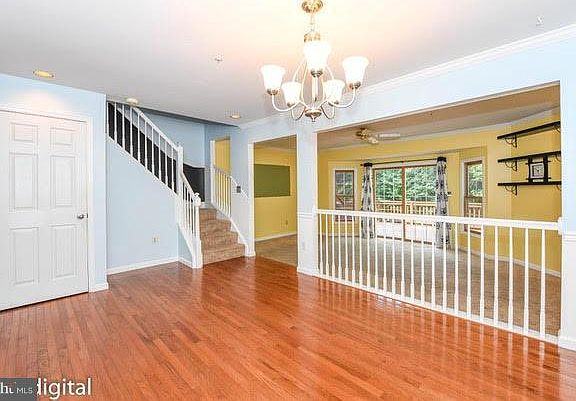 4th image of 6523 N Shore Sq