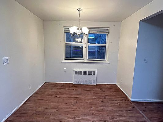 4th image of 945 E 58th St Floor 1