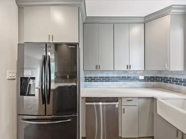 629 Kappock Street image 26 of 38