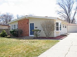 4021 Bluebird Ln, Rolling Meadows, IL 60008