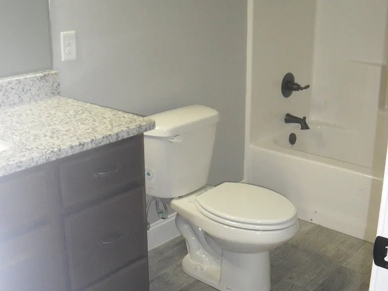 801 W Spruce Ave — Photo 10