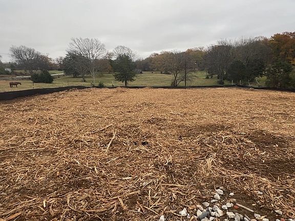 3rd image of 9861 Split Log Rd
