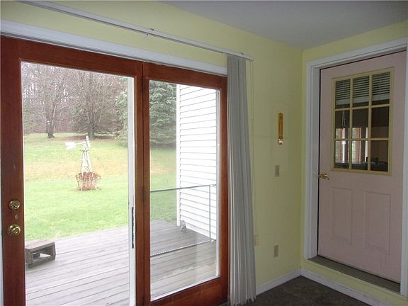 3rd image of 4765 Huff Rd