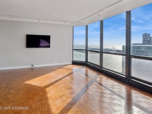 3rd image of 990 N Lake Shore Dr APT 30B